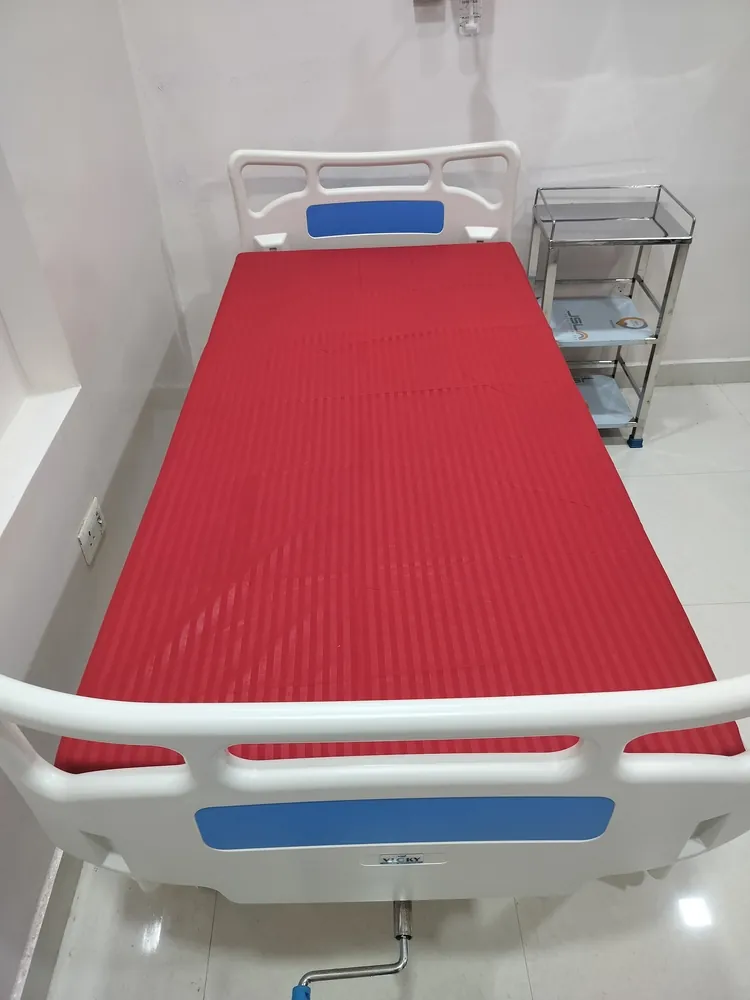 Polyster Cotton Hospital Bedsheet